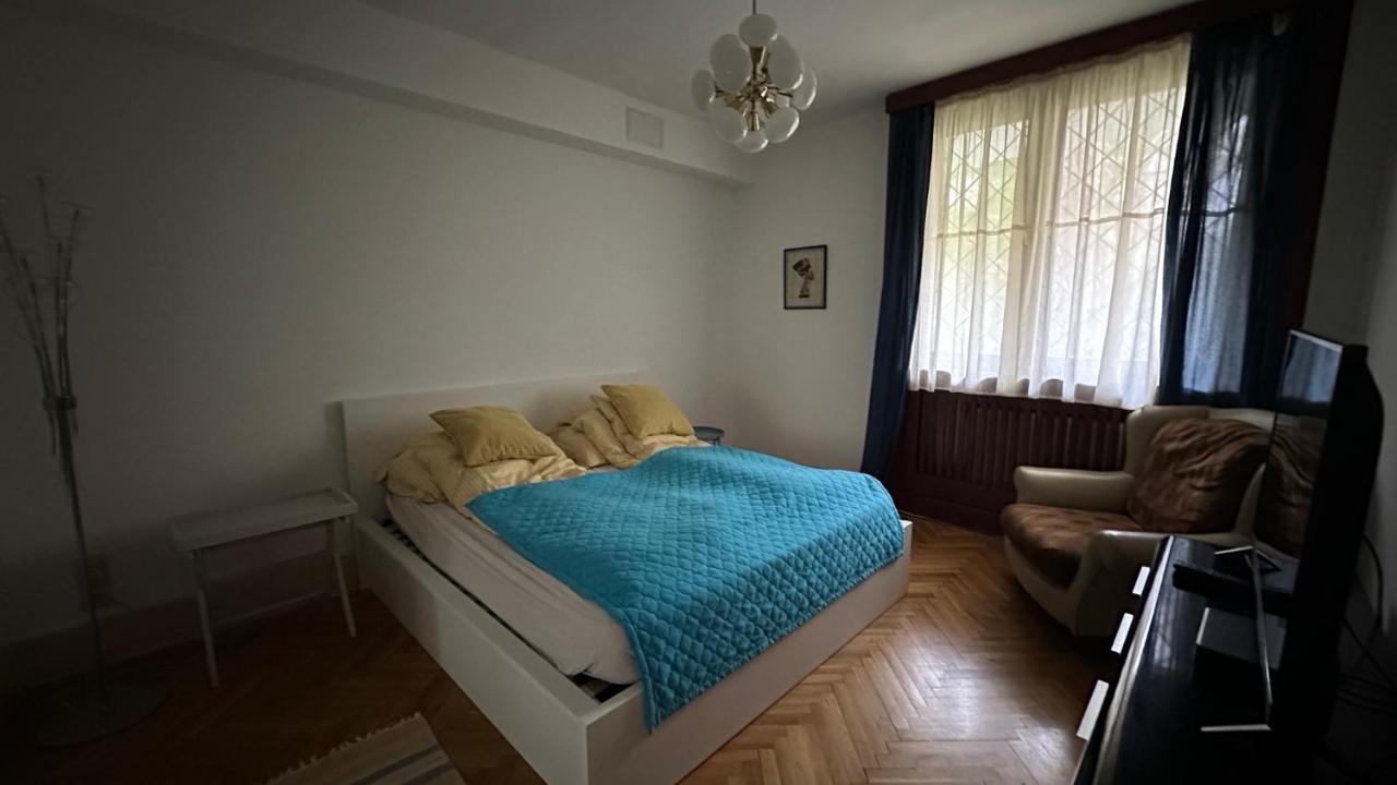 Cosy Apartman In Green Buda Budapeste Exterior foto